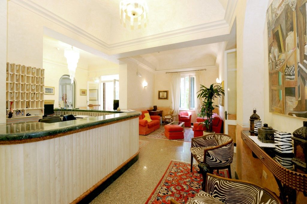 מרינה די פיאטרסנטה Hotel Villa Tiziana מראה חיצוני תמונה